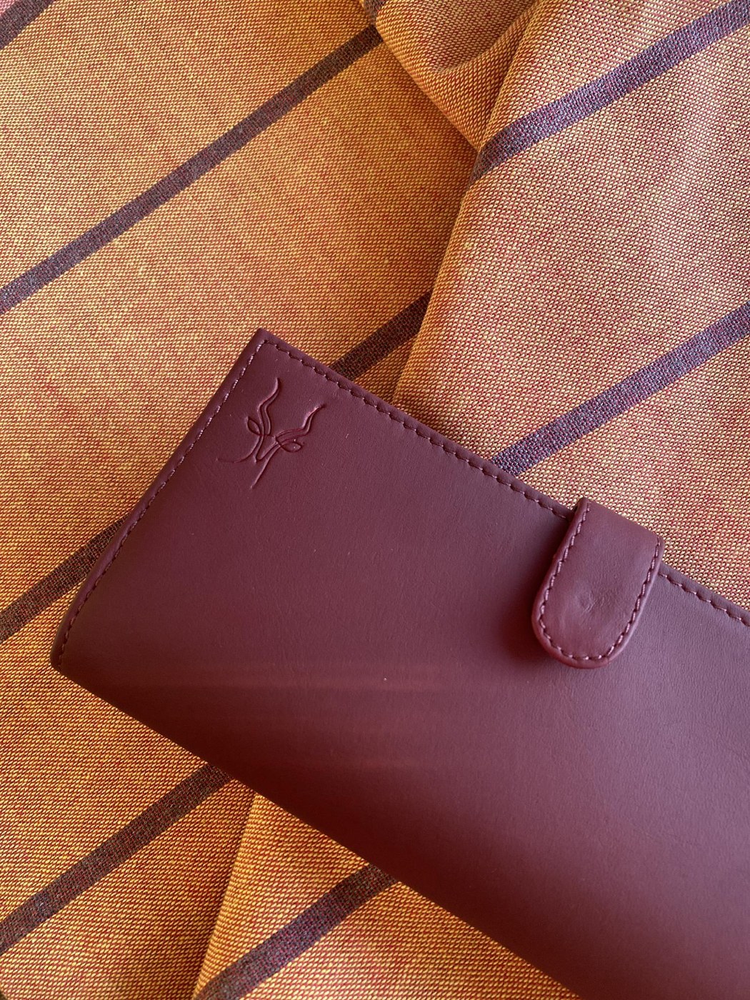 Continental Wallet — Velvet — 1